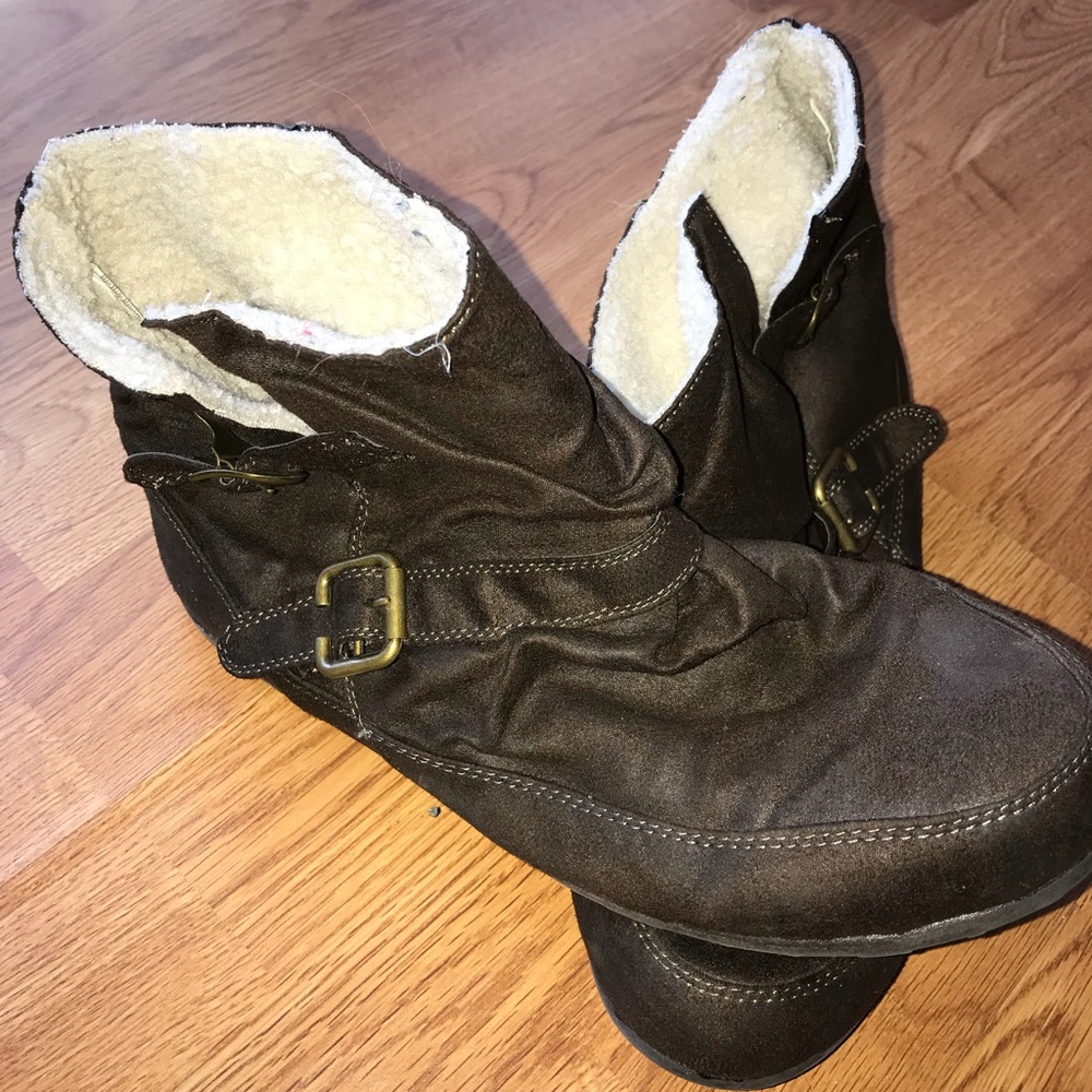 Brown fussy booties