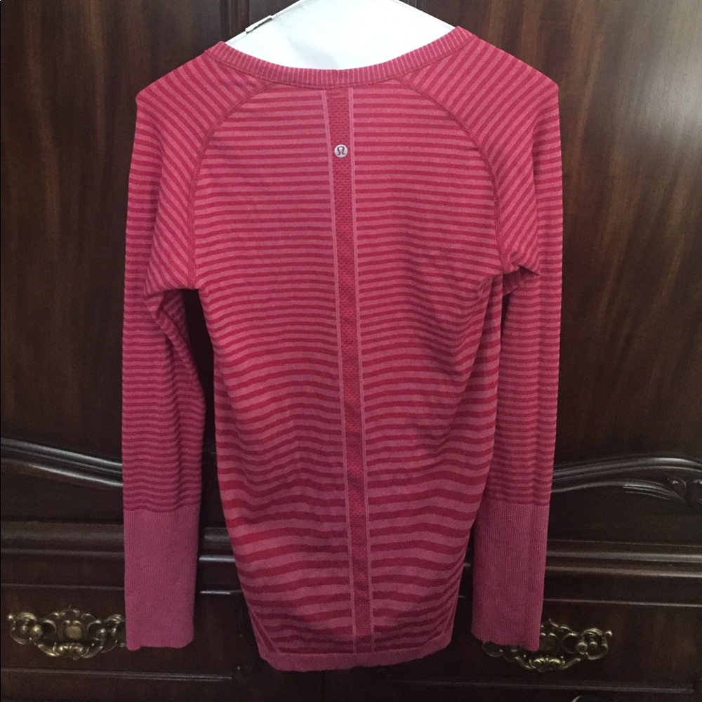 LULU LEMON long sleeved shirt