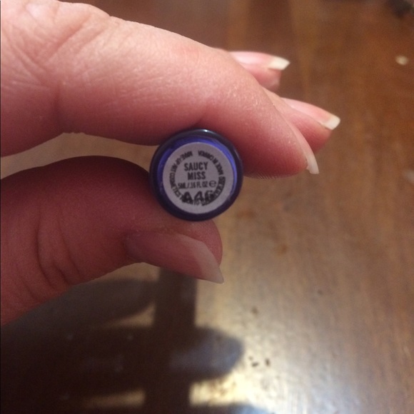 MAC Vamplify lip color - Picture 4 of 4