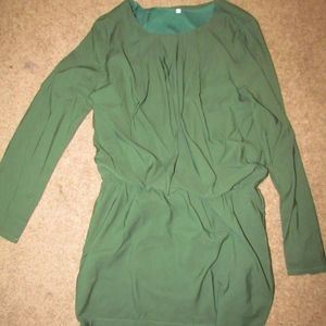 Green long sleeve dress