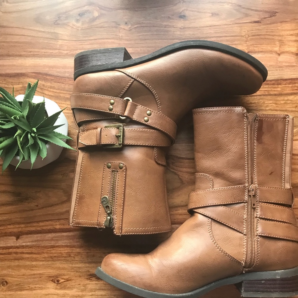 Guess faux leather boots