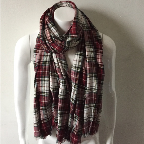 Armani Exchange scarf 🌷🌹🌺 - Picture 2 of 4