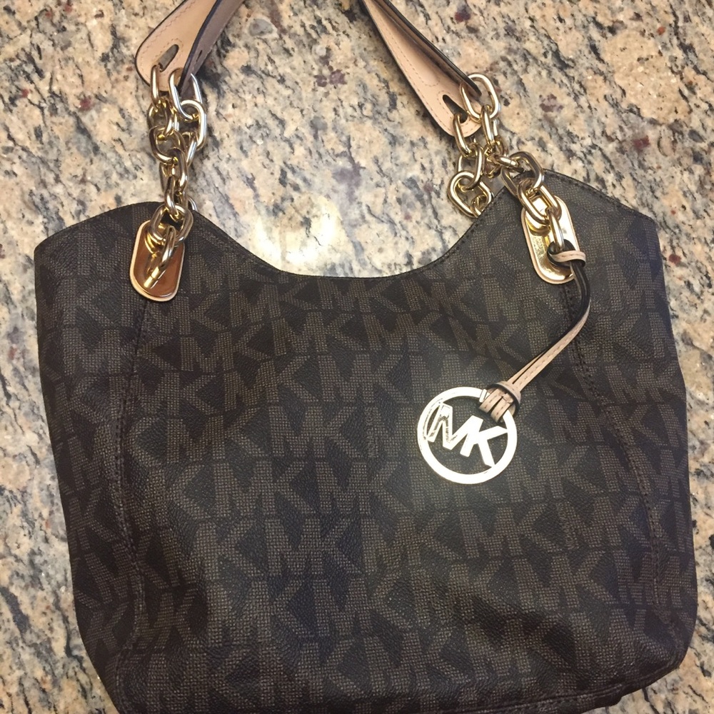 *****SOLD*****Michael Kors purse