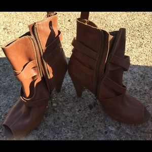 BCBGeneration Brown Leather Ankle Boots Booties 6B