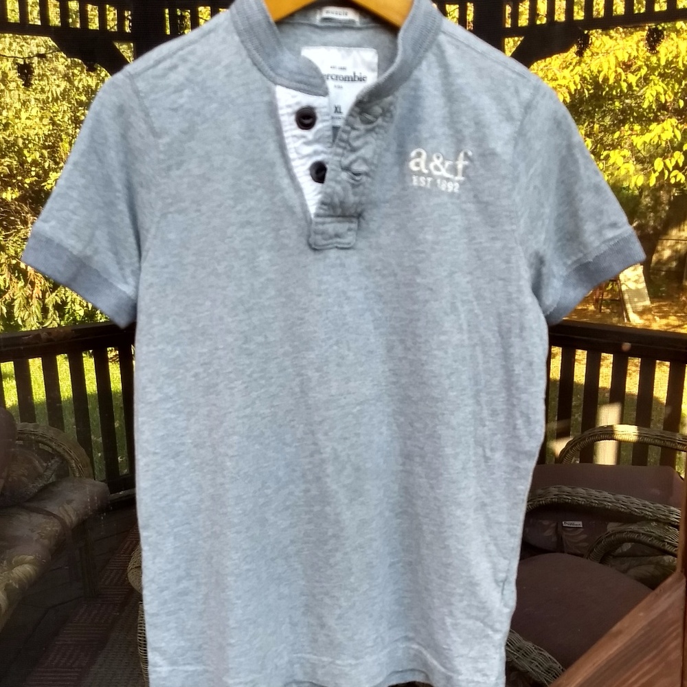 Abercrombie Kids Gray 1/4 button Polo shirt SZ XL