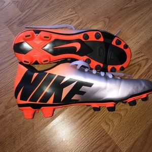 Nike soccer indoor cleats