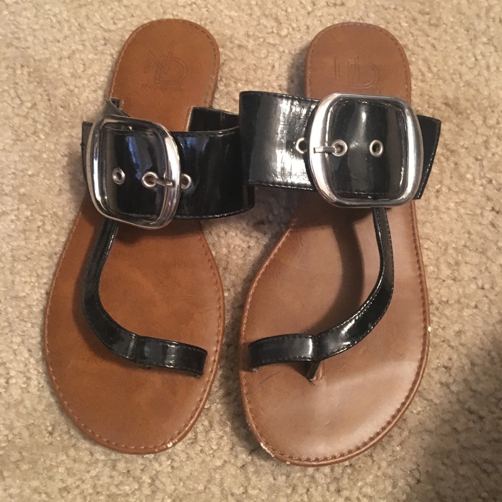 New Direction Black Patent Leather sandals