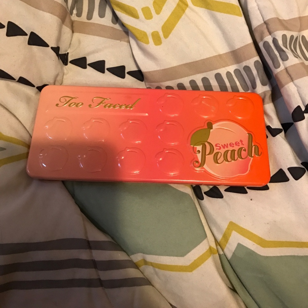 Too Faced Sweat peach palette