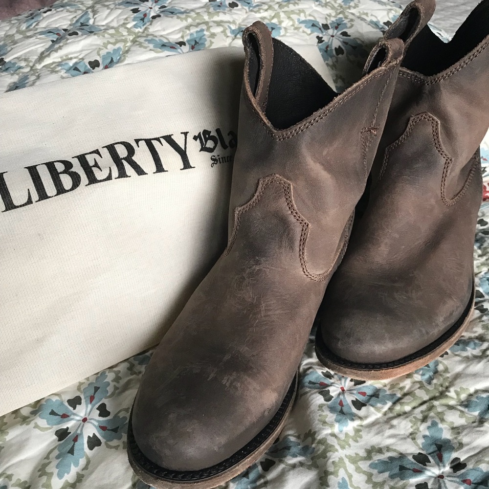 Liberty Black size 9 distressed leather boots