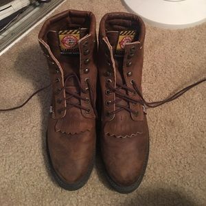 Justin Lace up boots