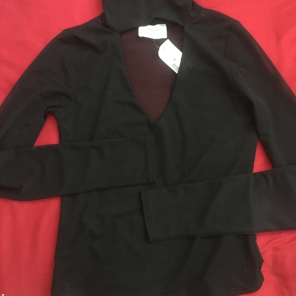 Mesh turtle neck moderate plunge - Picture 2 of 3