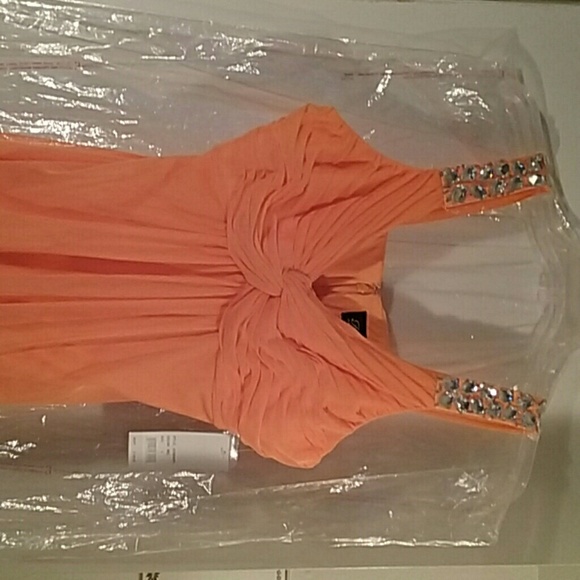 (NEW) Adrianna Papell Dress> - Picture 3 of 8