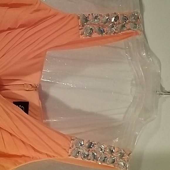 (NEW) Adrianna Papell Dress> - Picture 8 of 8