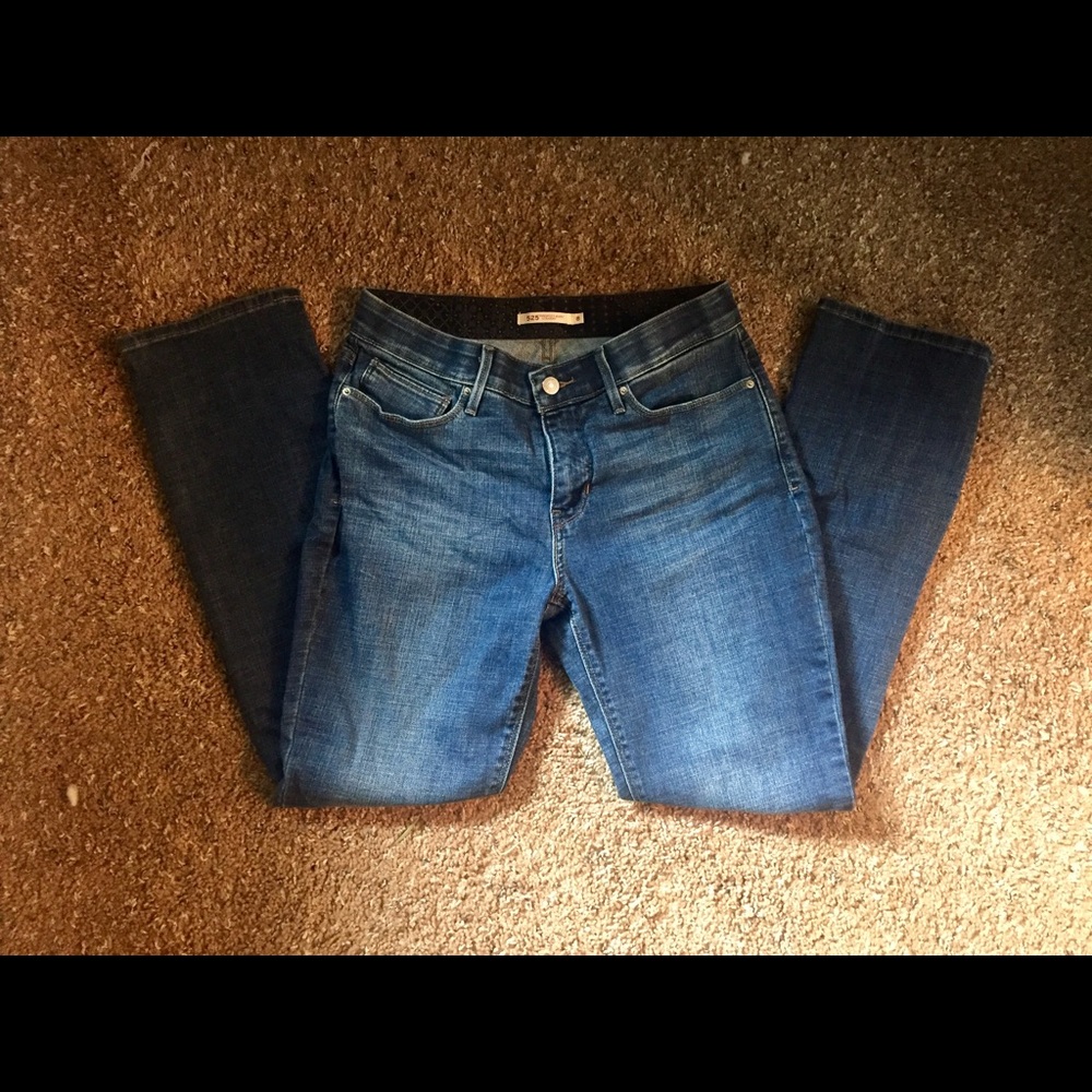 Levi's 525 Perfect Waist size 8 jeans