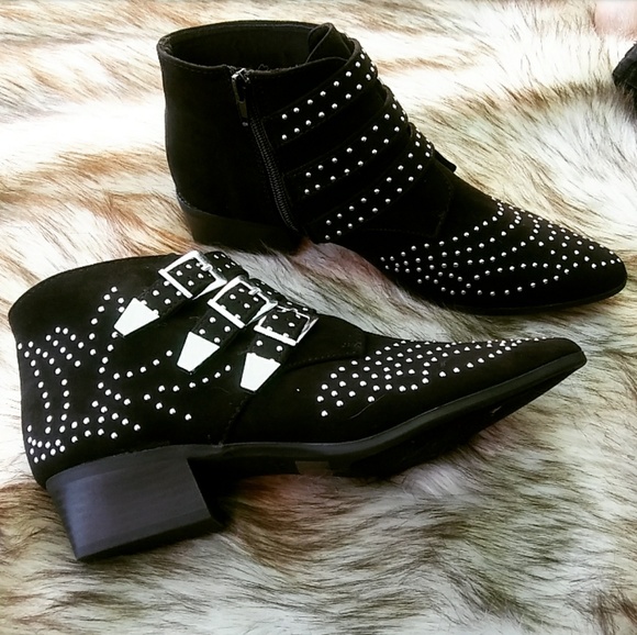 LAST PAIR!!//The Emma// Black studded bootie - Picture 7 of 8