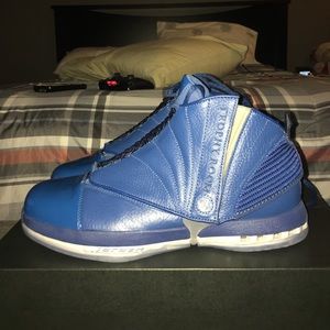 Air Jordan 16 Retro Trophy Room