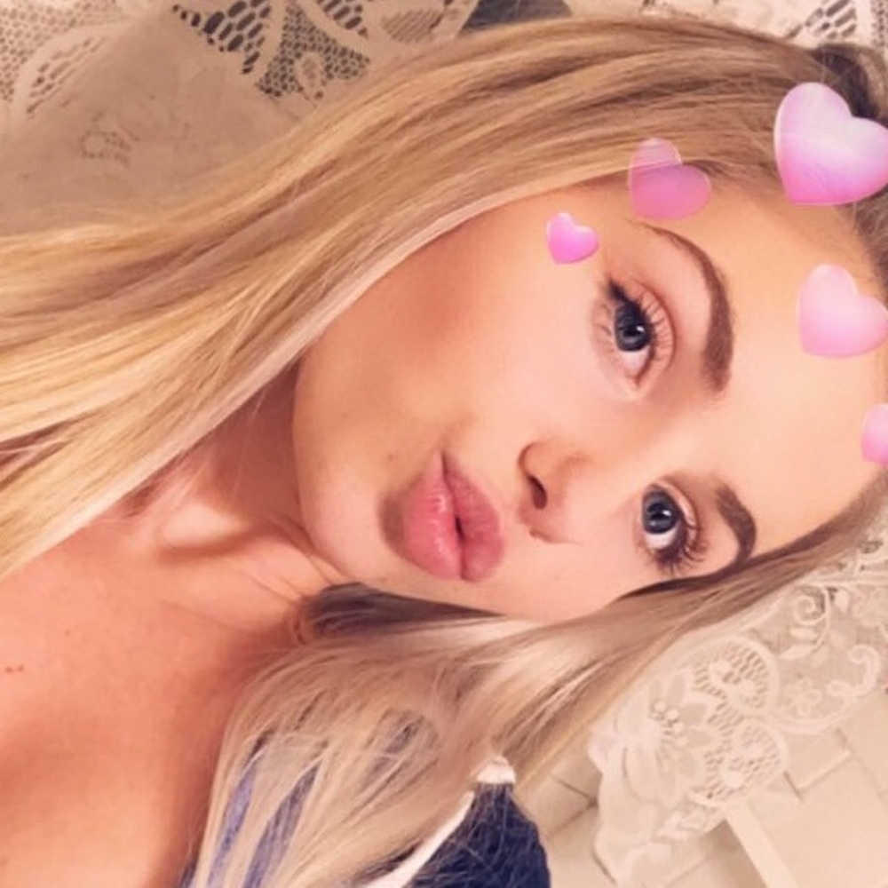 Meet your Posher, Holly