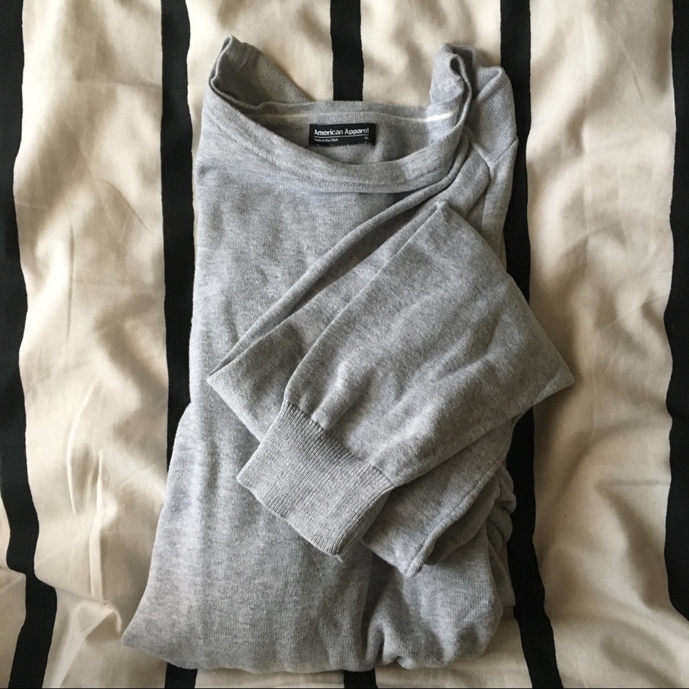 👕 American Apparel Gray Knit Sweater 👕