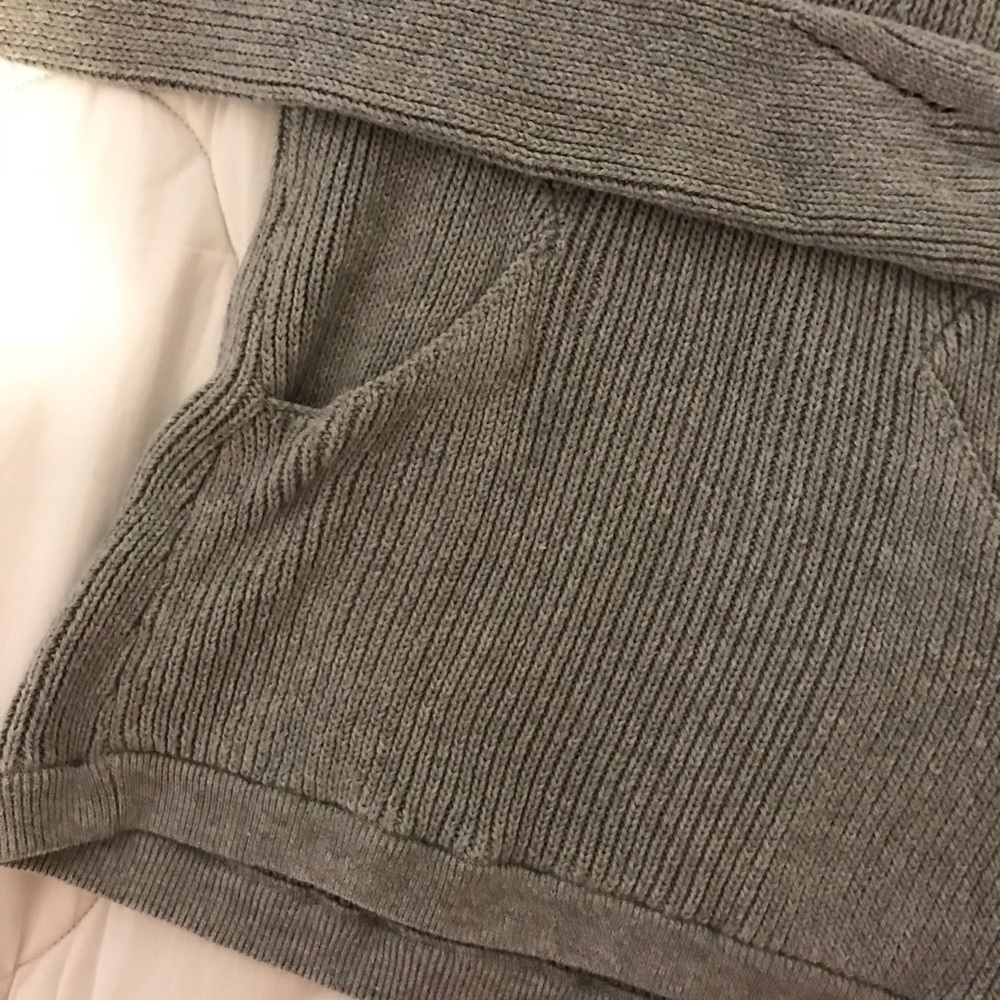 Lulu lemon sweater size 6