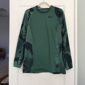 Nike pro hyperwarm fitted men’s tee