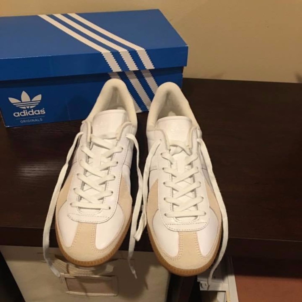 Adidas BW Army Men's Size 8.5 US Brand New