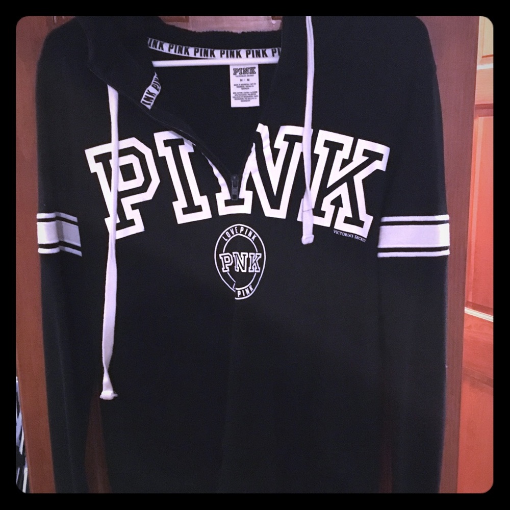 Black pink puller over