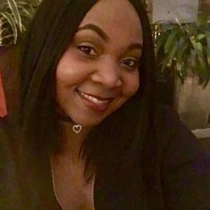 Meet your Posher, Deandra