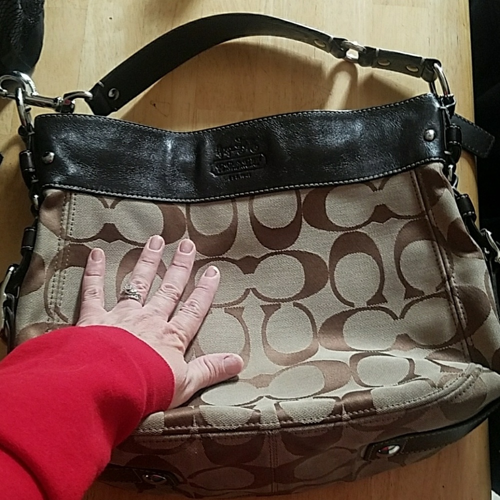 Big Beautiful Coach Signature Zoe