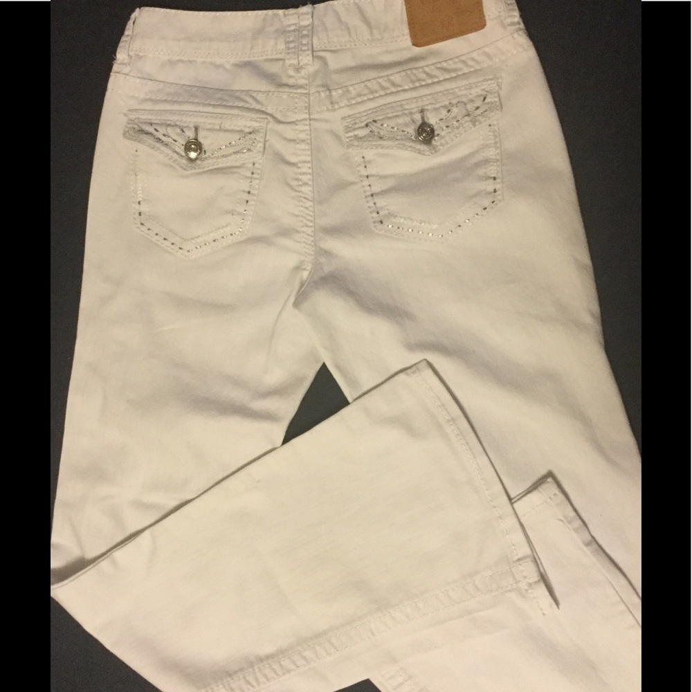White Amethyst Jeans Sz 9