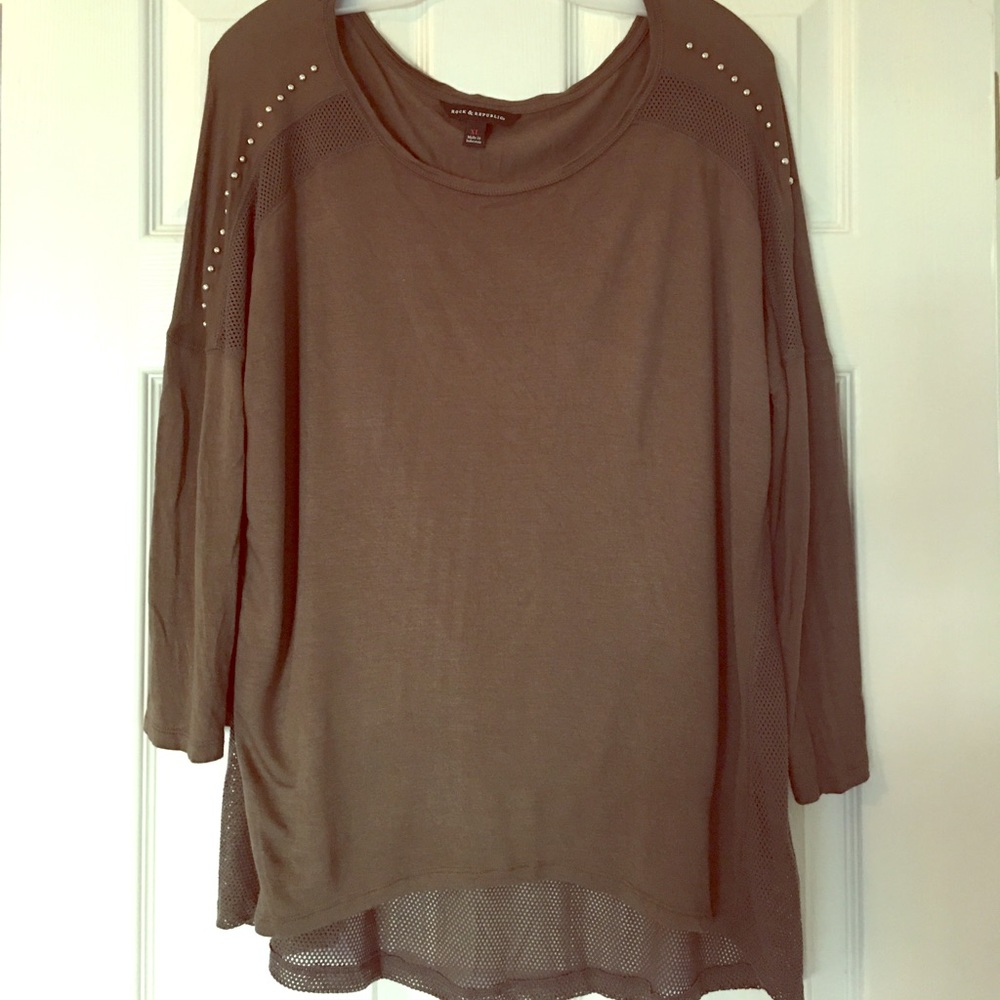 Olive green Rock & Republic top