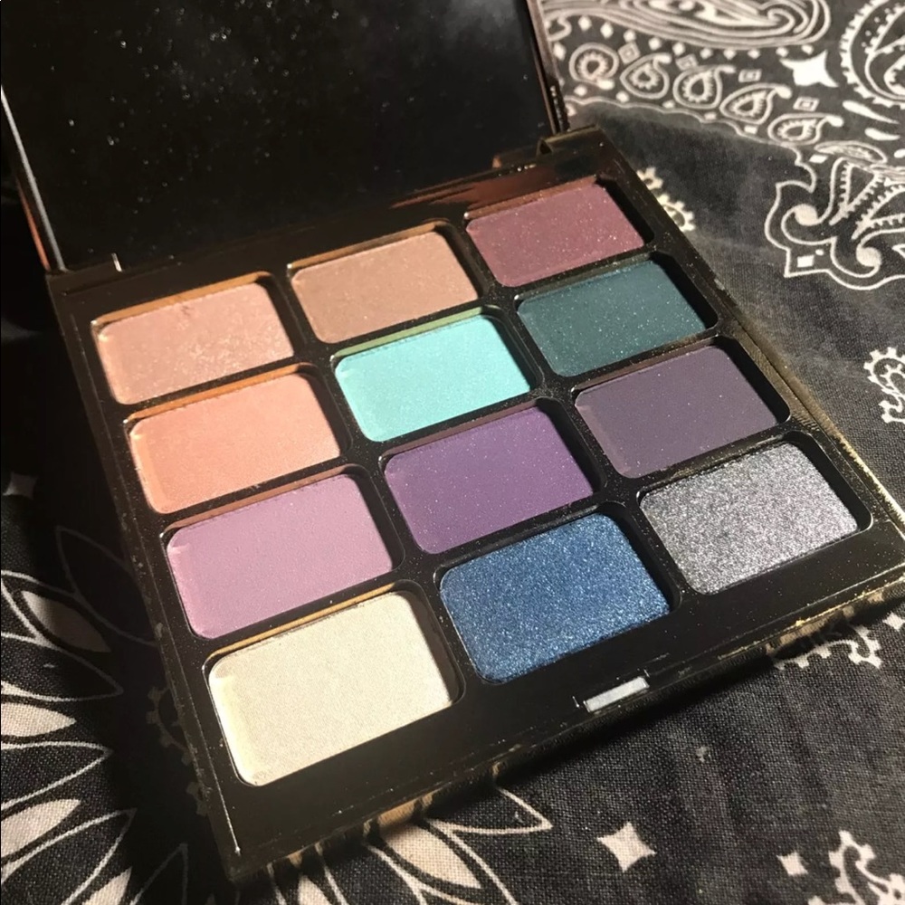Stila Eyes Are The Window Eyeshadow Palette