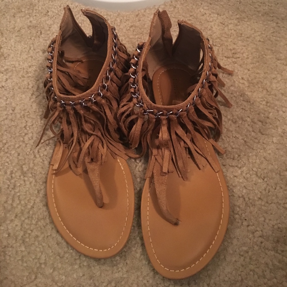 Pierre Dumas Lily-21 fringes sandals