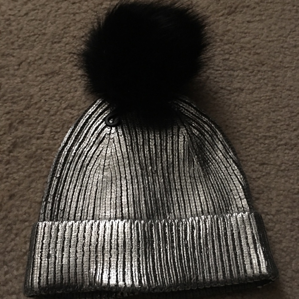 Cap with ball