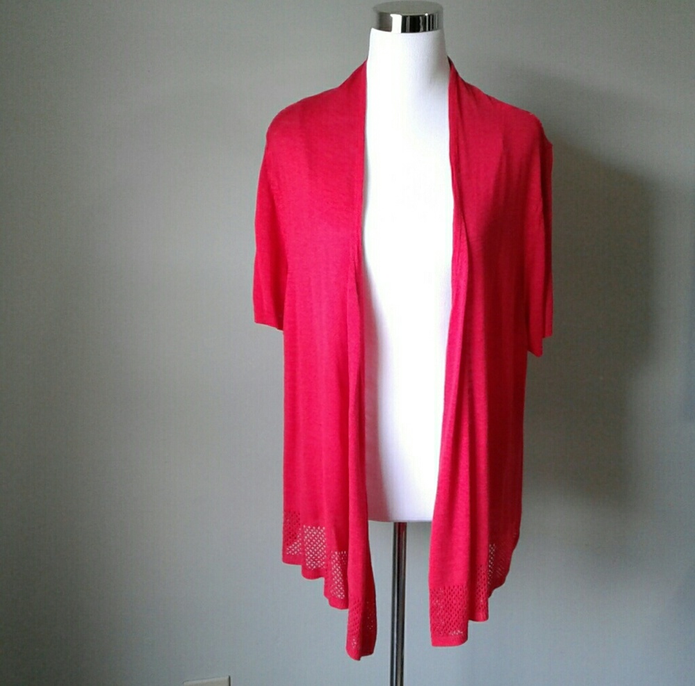 Red shirt sleeve open cardigan