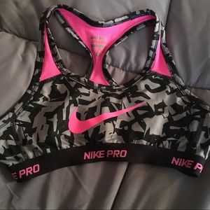 nike pro sports bra