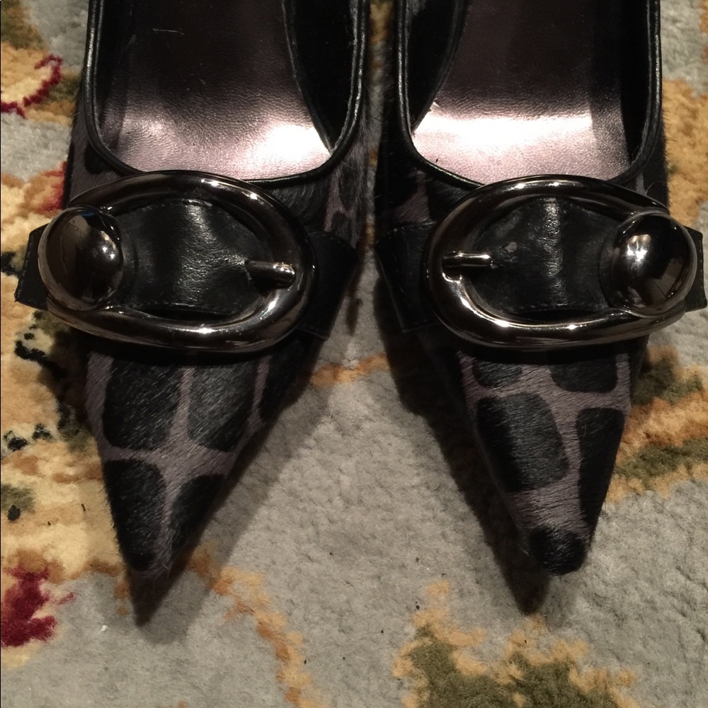 Sassy Nine West Pointy Toe Pumps!!