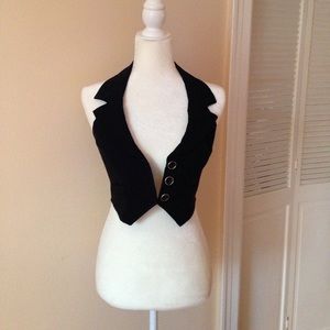 Black fitted vest