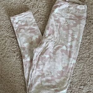 Lularoe one size leggings floral print