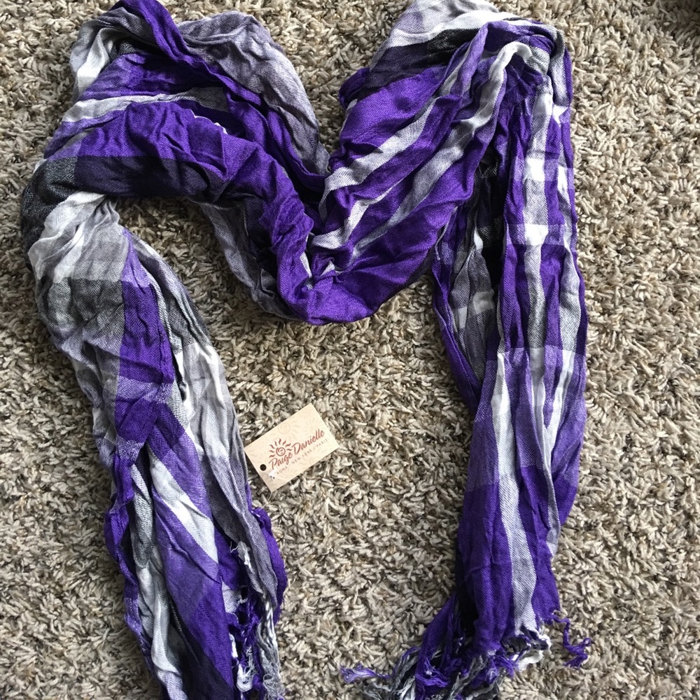 Brand New Scarf, never worn