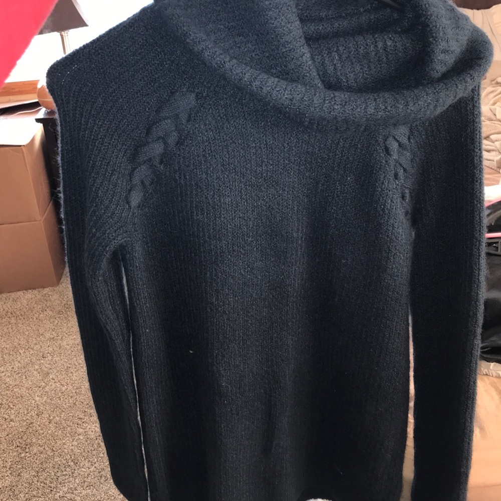 Hollister long sleep blue sweater