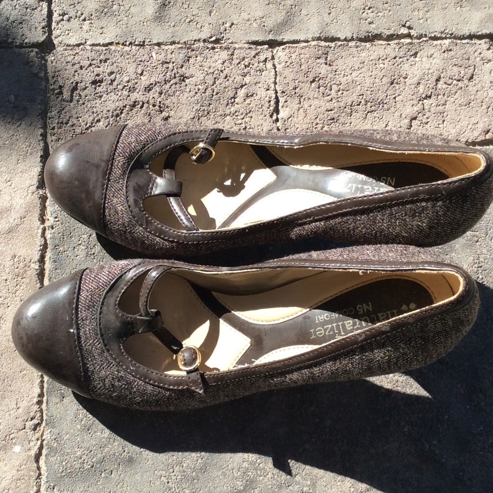 N E W ! Office heel shoe