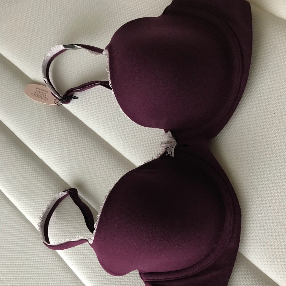 (NEW) Victoria’s secret Body by Victoria in Demi