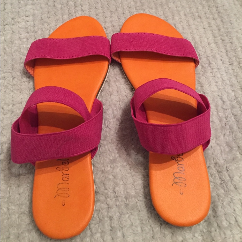 Elastic stappy flip flops