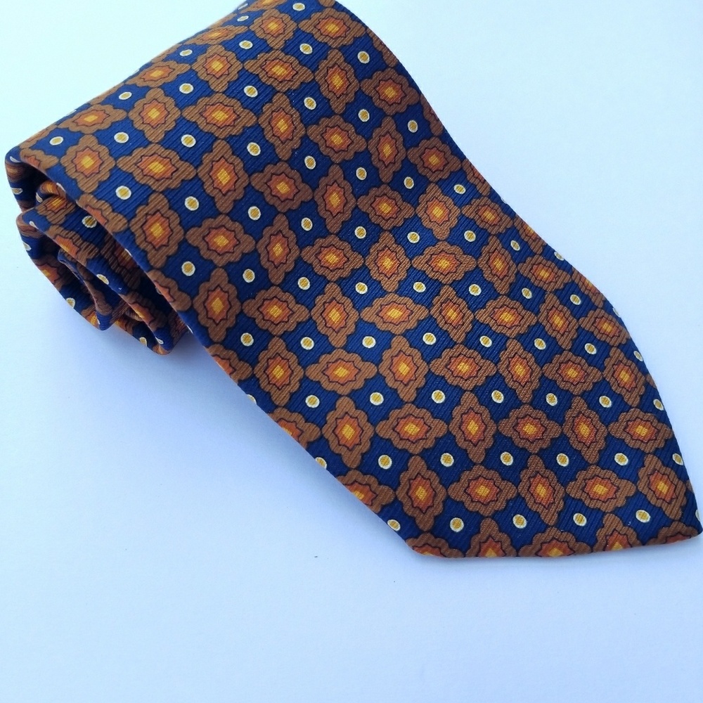 Brooks brothers man tie