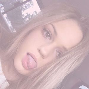 Meet your Posher, Carly