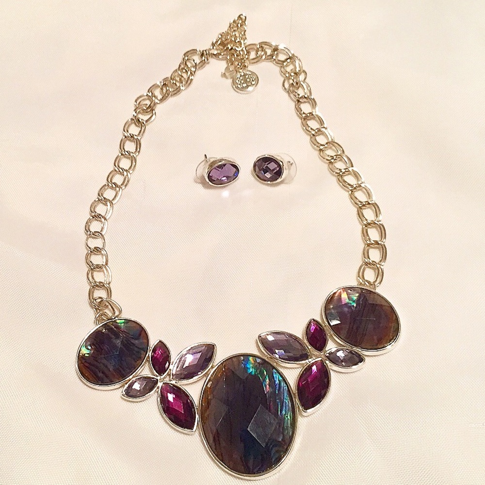 Banana Republic statement necklace and earrings