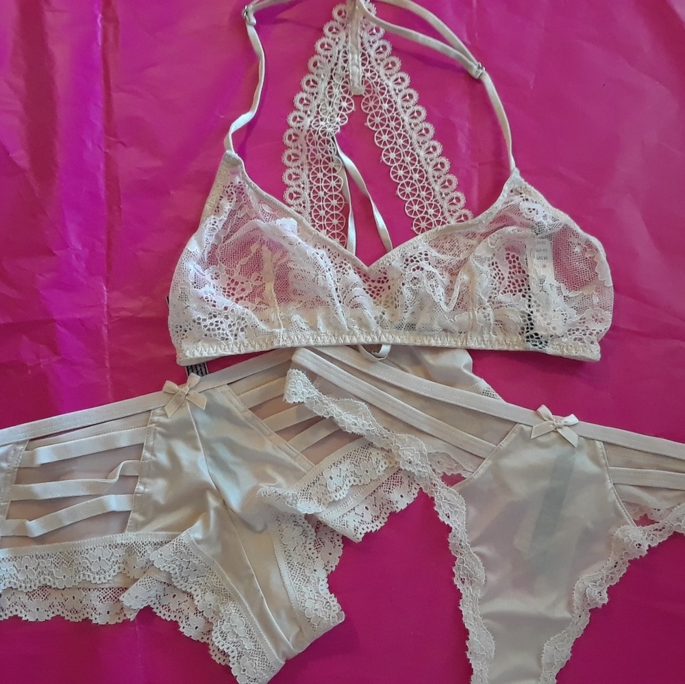 VS BRALETTE PANTY BUNDLE