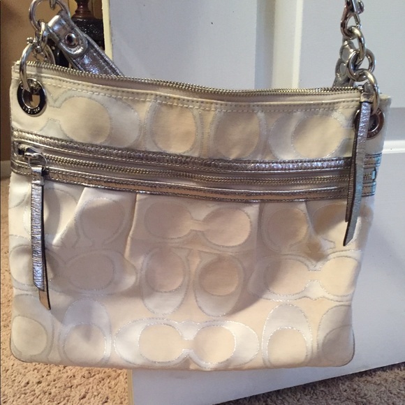 Coach cross body purse - Picture 2 of 8