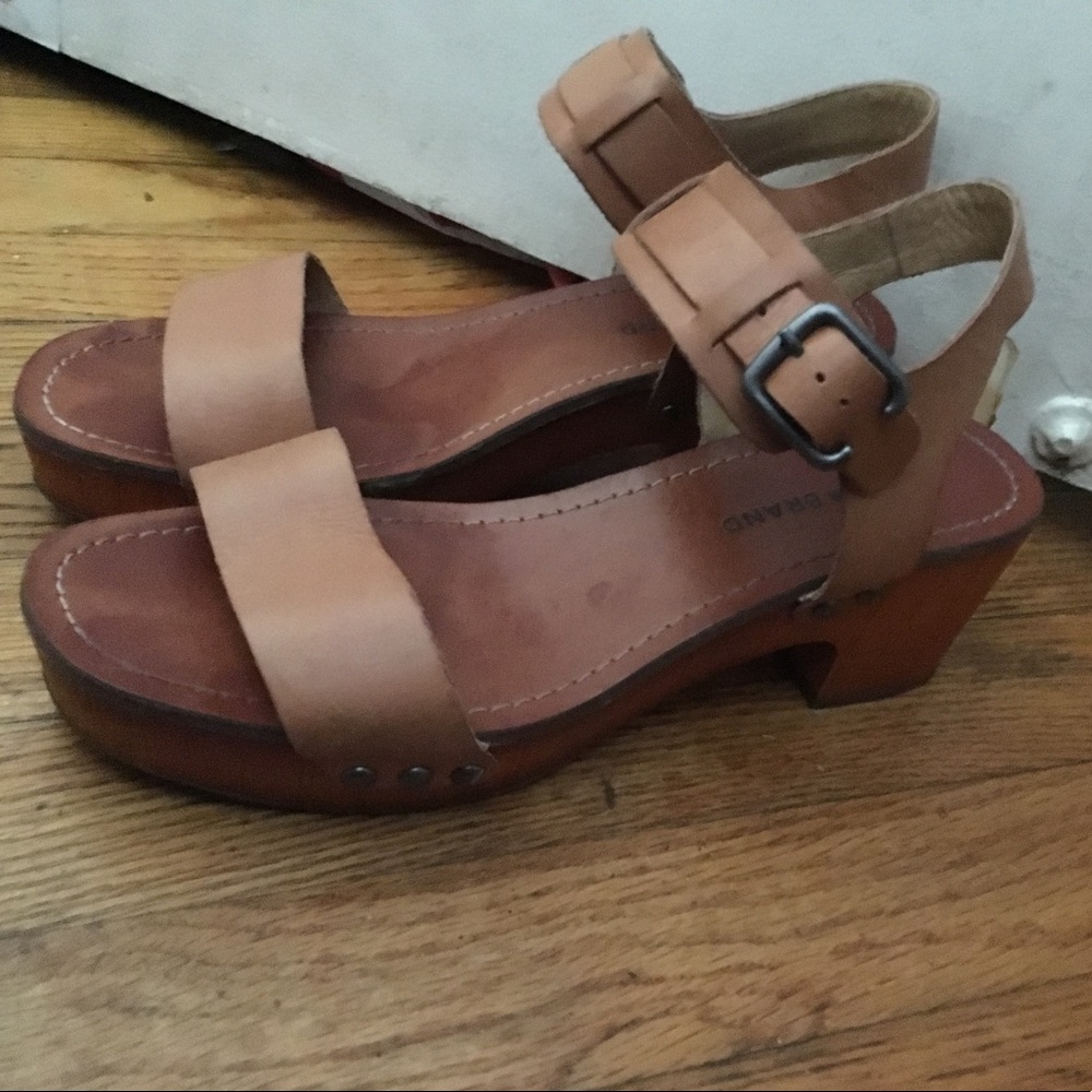 Lucky Brand chunky heel shoe (Size 8)
