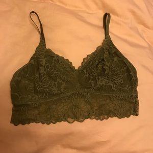 Victoria’s secret pink lace bralette
